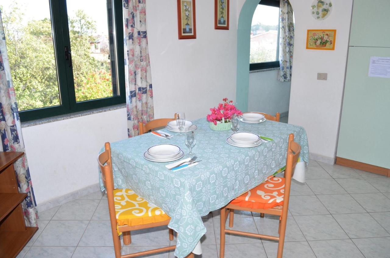 Iss Travel, La Padula - Apartments With Private Veranda And Parking San Teodoro  Exterior photo