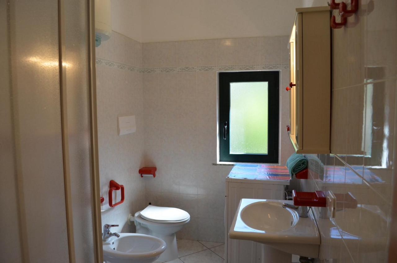 Iss Travel, La Padula - Apartments With Private Veranda And Parking San Teodoro  Exterior photo